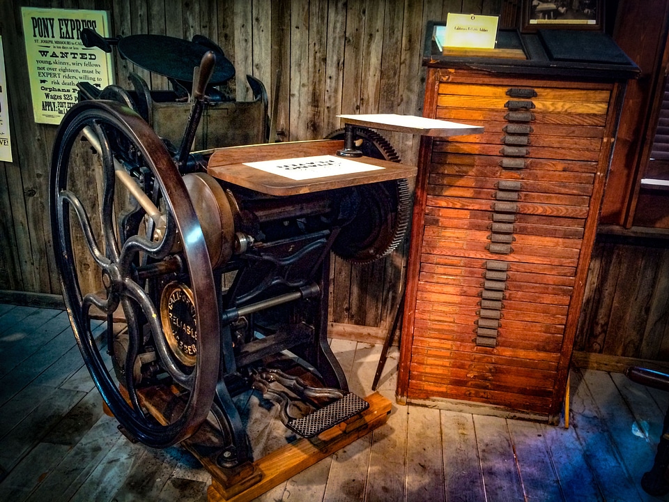 Press antique printing press