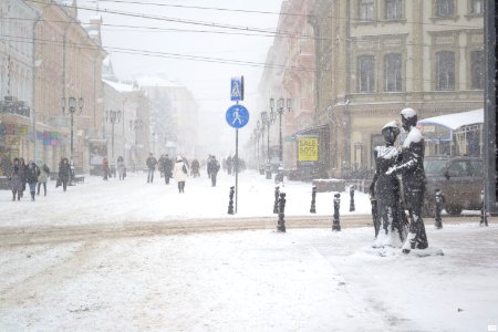 Снегопад на Большой Покровской photo