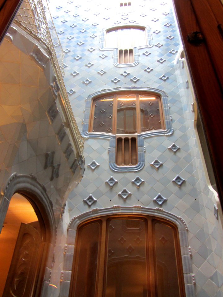 Pati interior - Casa Batlló - Passeig de Gràcia, 43 - Barcelona
