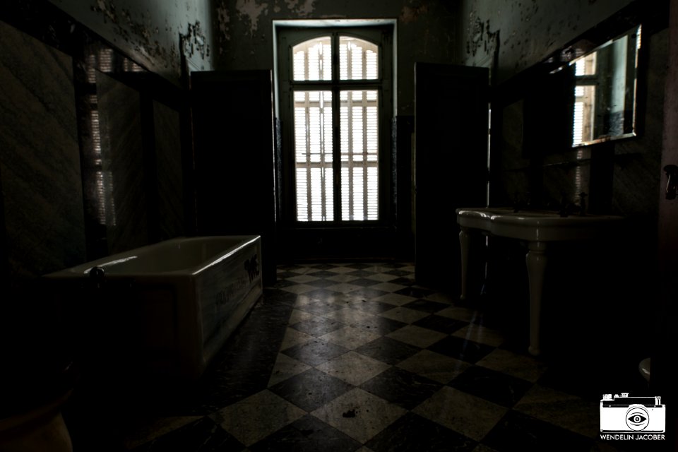 Frankreichs dunkle Seite