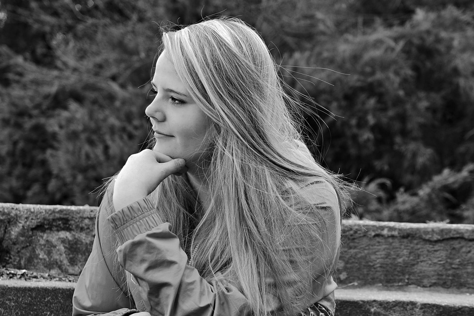 Portrait girl black and white