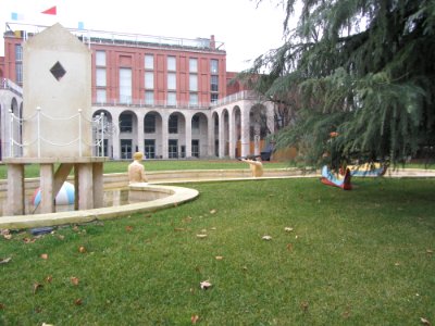 I bagn misterios (Giorgio de Chirico, 1973) -  La Triennal de Milan - Parch Sempion