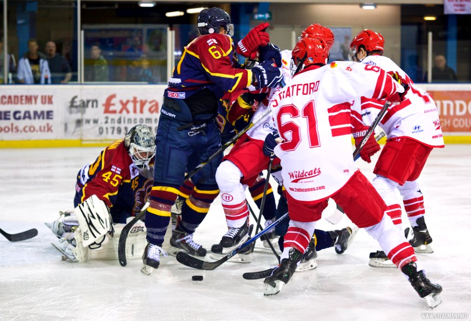 Ice Hockey - Guildford Flames At Swindon Wildcats