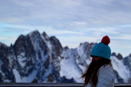 Wooly hat vs mountains photo