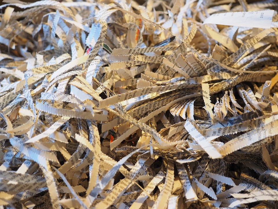 Flakes paper strip shredded