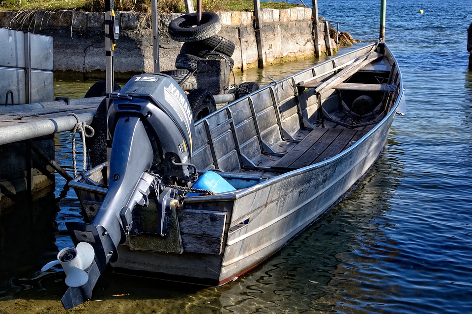 Rowing boat port pier