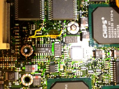 Powerbook 2400 take apart. It has a green light when I power it on. After putting it back together the issue persists.
