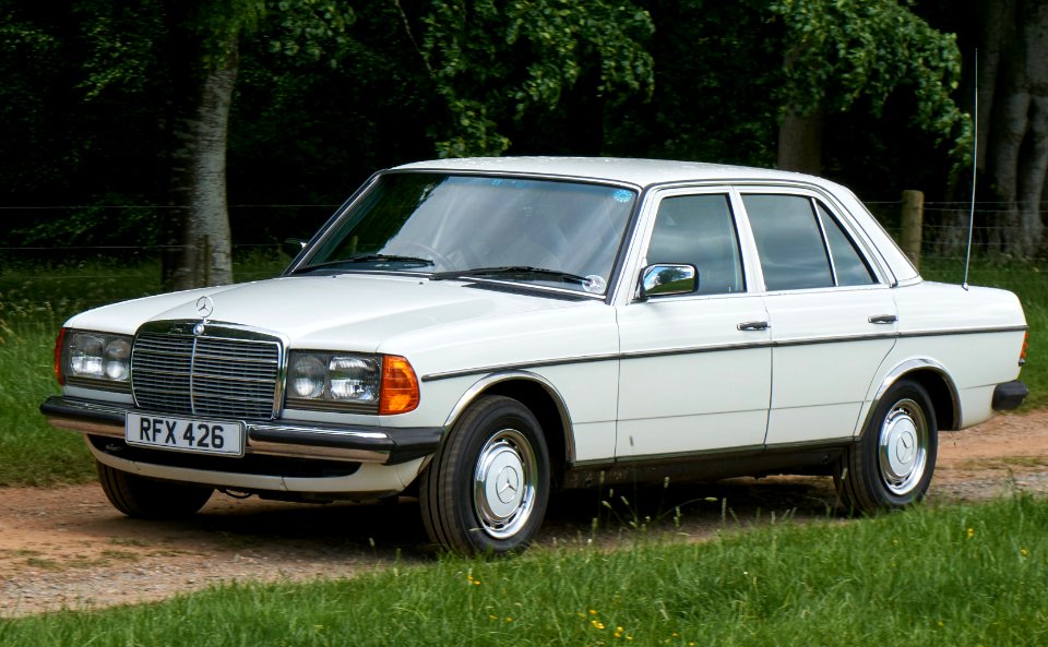 1985 Mercedes 230e Auto (W123)