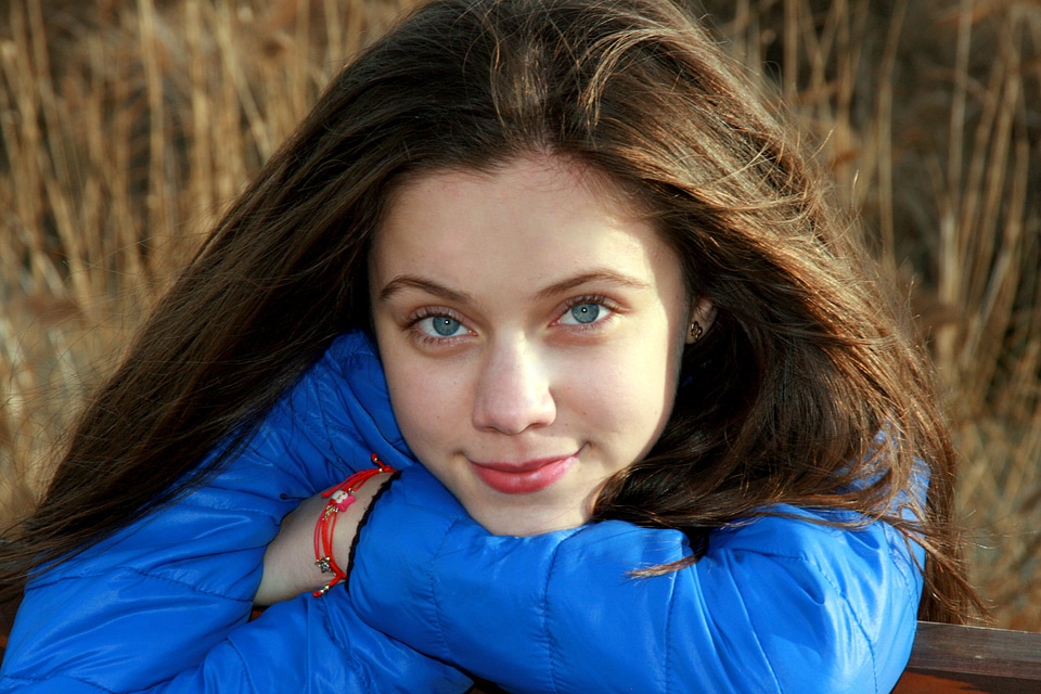 Blue eyes blue beauty