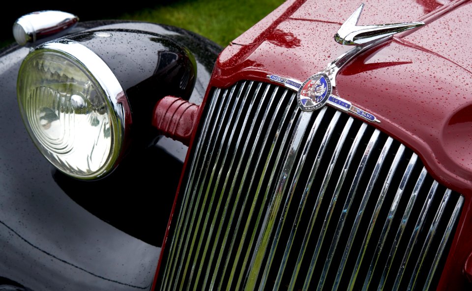1946 Vauxhall 12, grille