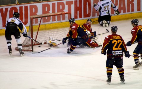 Cup Final - Guildford Flames Vs Milton Keynes Lightning