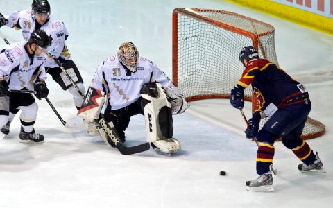 Cup Final - Guildford Flames Vs Milton Keynes Lightning