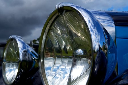 'Derby' Bentley 4 1/2 Litre Park Ward Sports Saloon, head lights