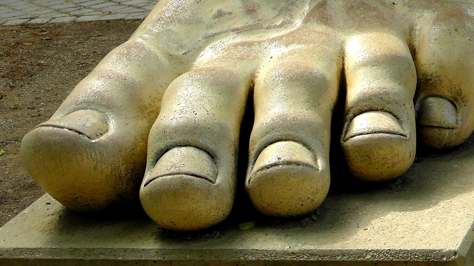 Ten art barefoot