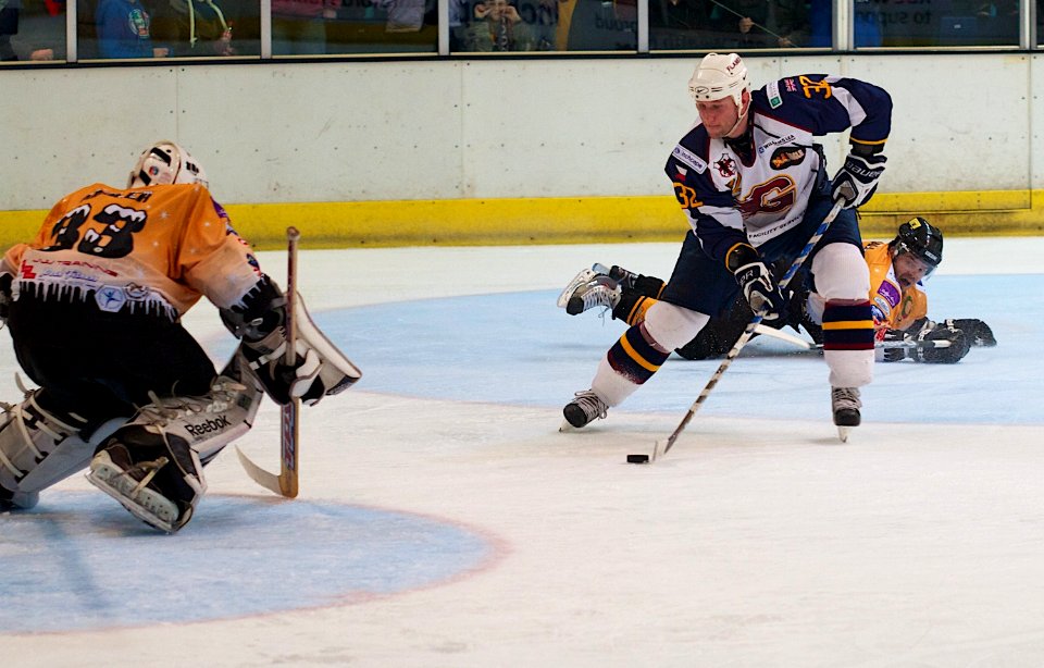 Guildford Flames Vs Bracknell Bees