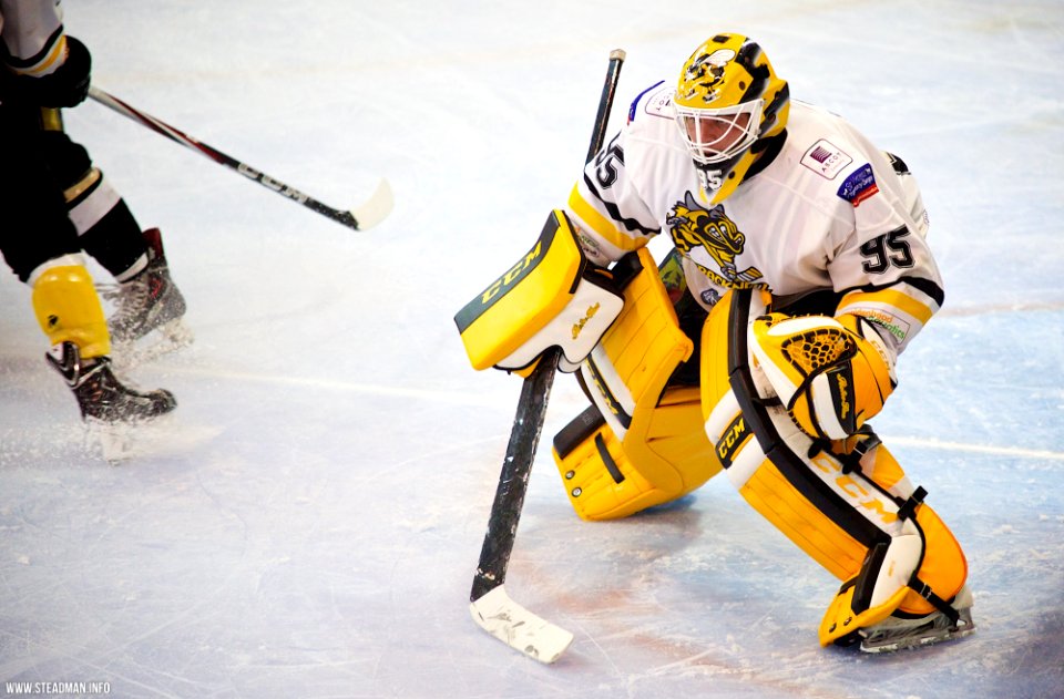 Ice Hockey - Bracknell Bees Vs Milton Keynes Lightning