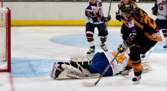 Guildford Flames Vs Bracknell Bees