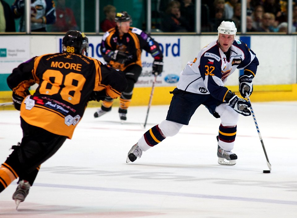 Guildford Flames Vs Bracknell Bees