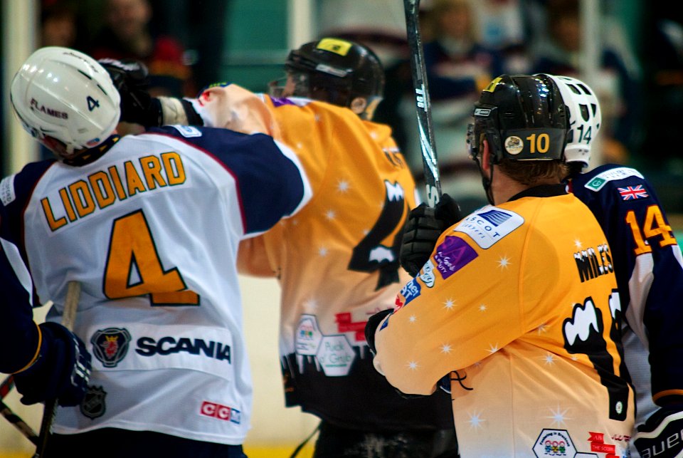 Guildford Flames Vs Bracknell Bees