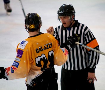 Guildford Flames At Bracknell Bees