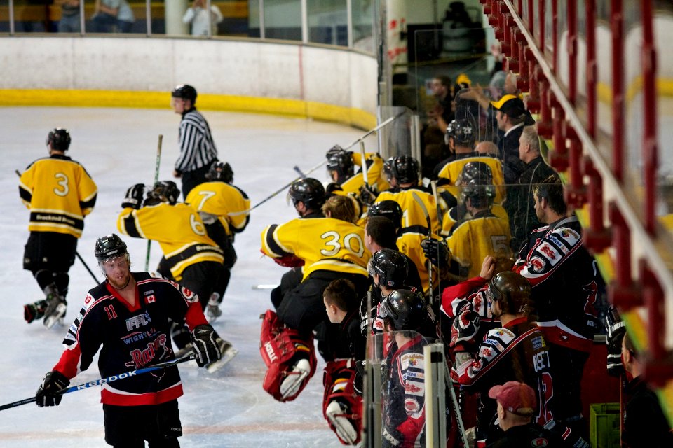 Bracknell Hornets Vs Wightlink Raiders