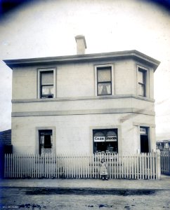 Mrs Munro's Grocery Shop 1913, corner of Atkinson and Melbourne Street, South Dunedin