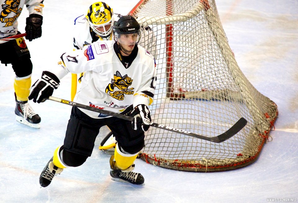 Ice Hockey - Bracknell Bees Vs Milton Keynes Lightning