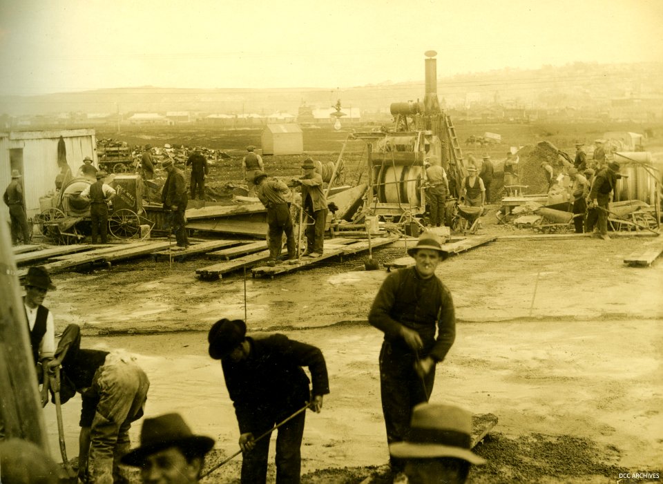 Anzac Avenue Bridge - concreted on 25th September, looking South, 1925