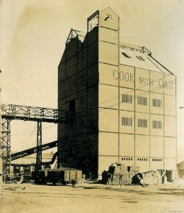 Vertical Retort Installation in progress, Dunedin Gasworks, 1927