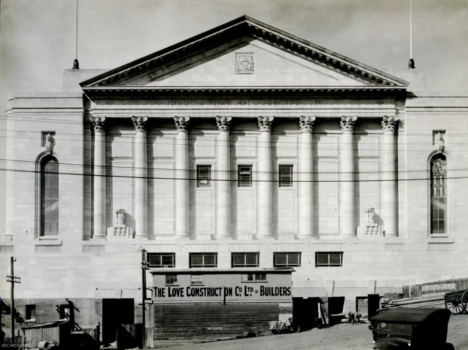 Almost completed Dunedin Town Hall