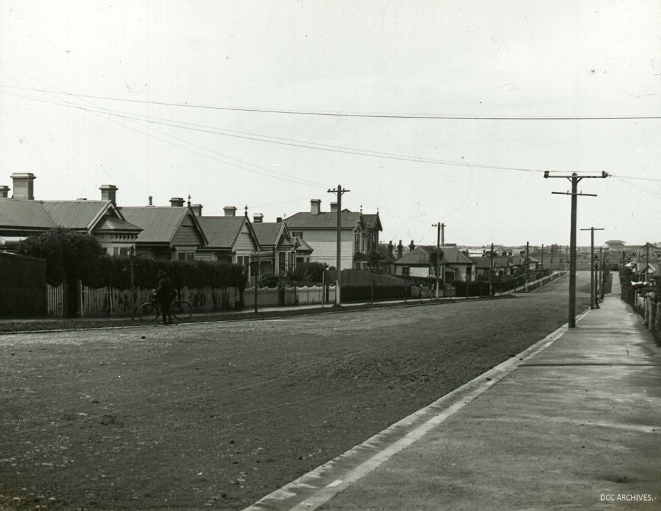 Law Street, Caversham looking South