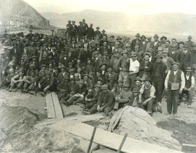 Highway bridge workers, Anzac Avenue, c1924