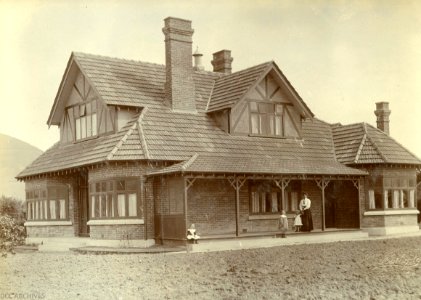 Dr McAllister's house, Gordon Road and Inglis Street, Mosgiel c1900s