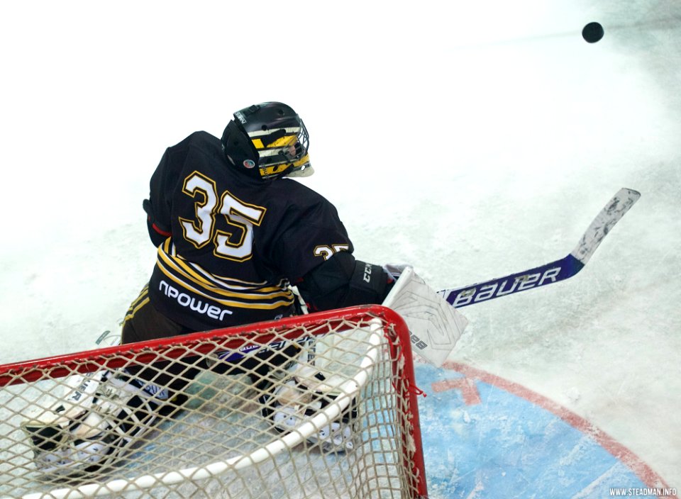 Ice Hockey - Guildford Lightning Vs Bracknell Queen Bees
