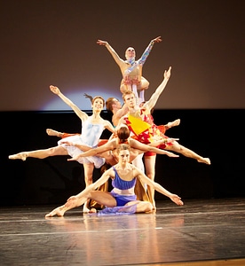 Guslistaya dance performance