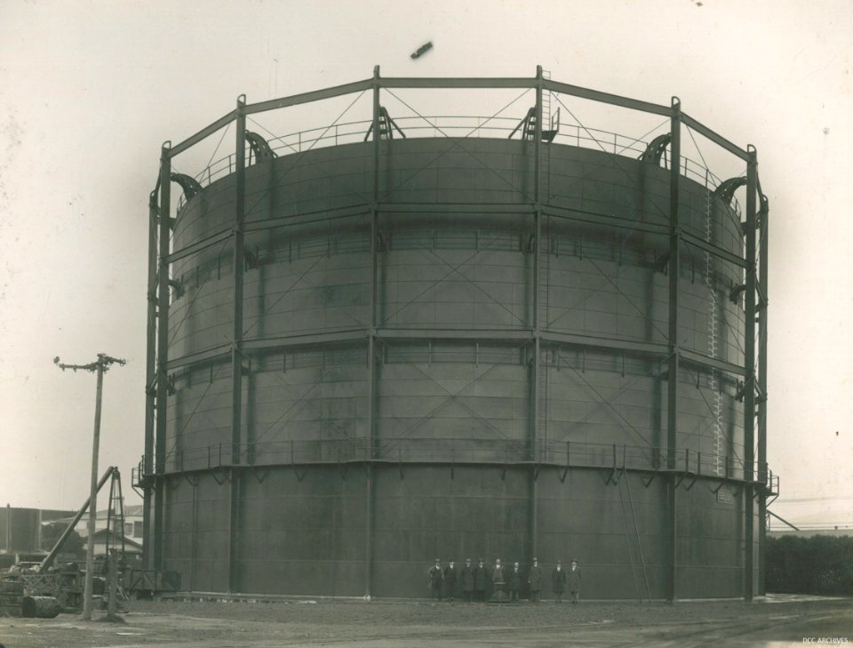 Gasholder at Dunedin Gasworks completed, 1927