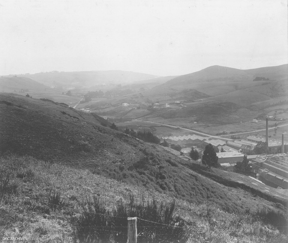 Kaikorai Valley from Old Railway Tunnel to Roslyn Mills 1913
