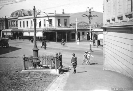 London Street Comfort Station 1919 photo