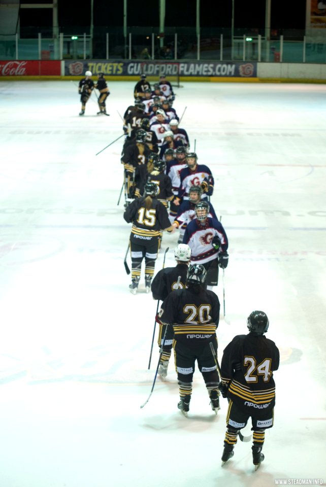 Ice Hockey - Guildford Lightning Vs Bracknell Queen Bees