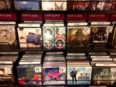 OK GO HMV TUNBRIDGE WELLS😄