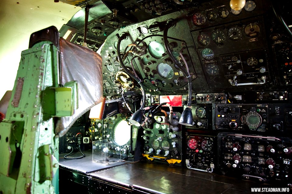 Midlands Air Museum - Vulcan Cockpit