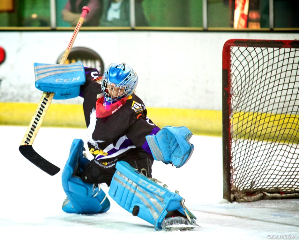 Ice Hockey - Guildford Lightning Vs Milton Keynes Falcons