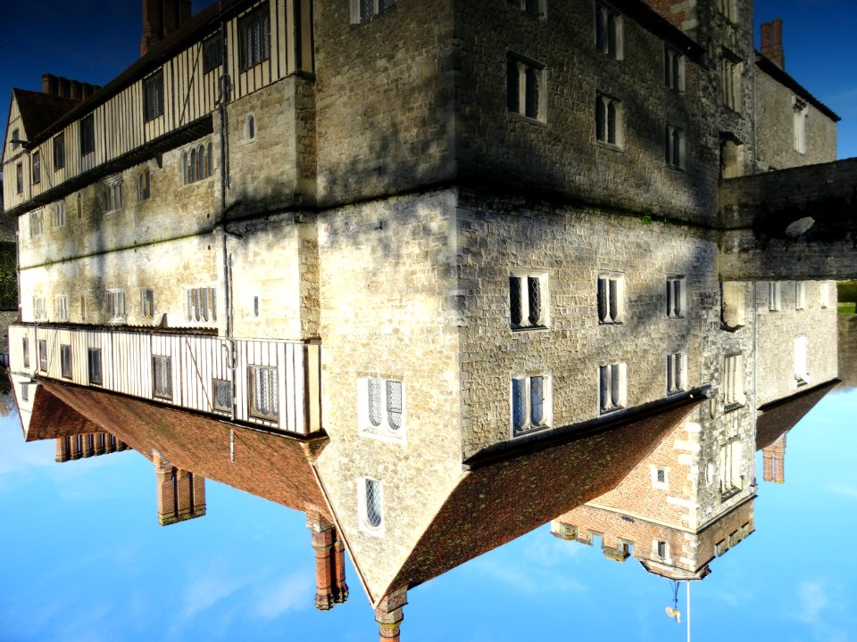 IGHTHAM MOTE REFLECTIONS