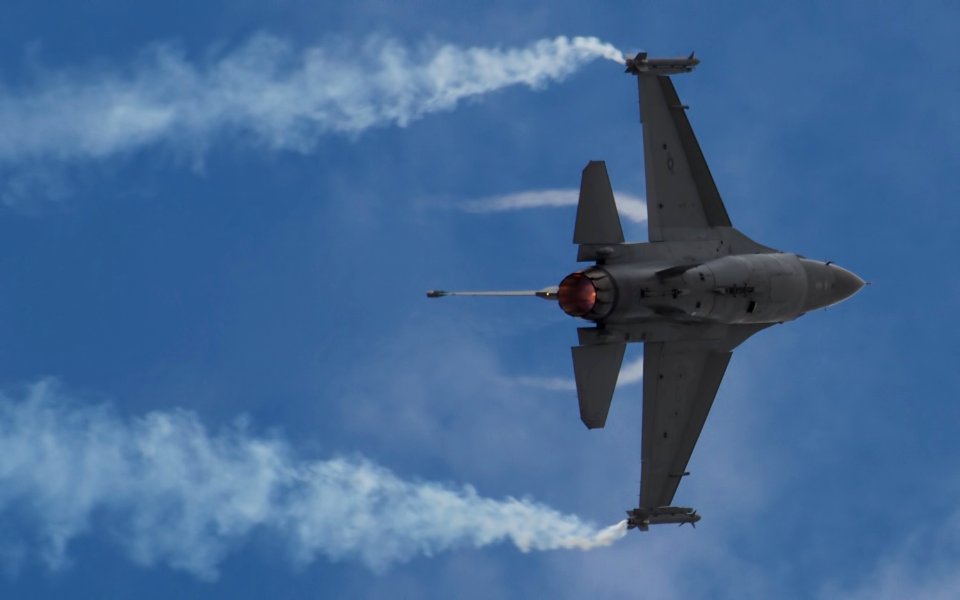 Farnborough Air Show - F16
