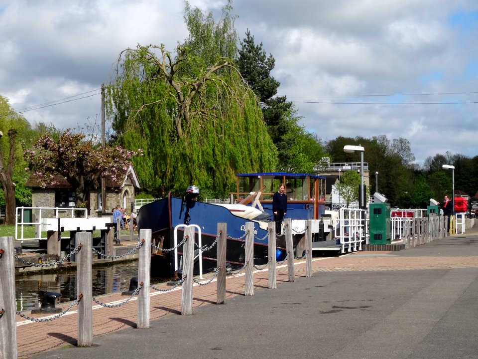 Chungkai Allington Lock