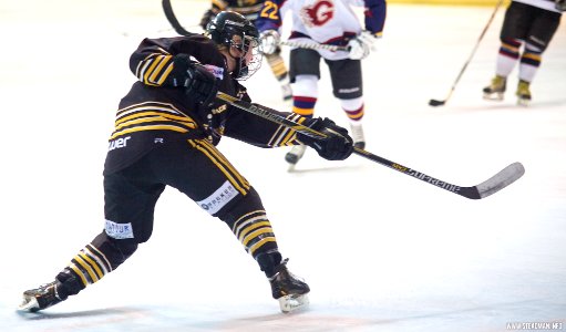 Ice Hockey - Guildford Lightning Vs Bracknell Queen Bees