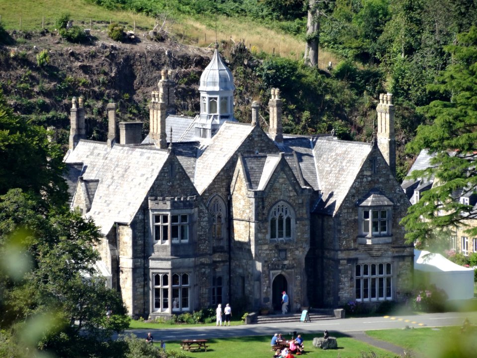 ORIEL PLAS GLYN-Y-WEDDW LLANBEDROG, PWLLHELI GWYNEDD LL53 7TT