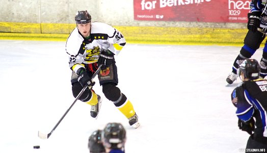 Ice Hockey - Bracknell Bees Vs Sheffield Steeldogs