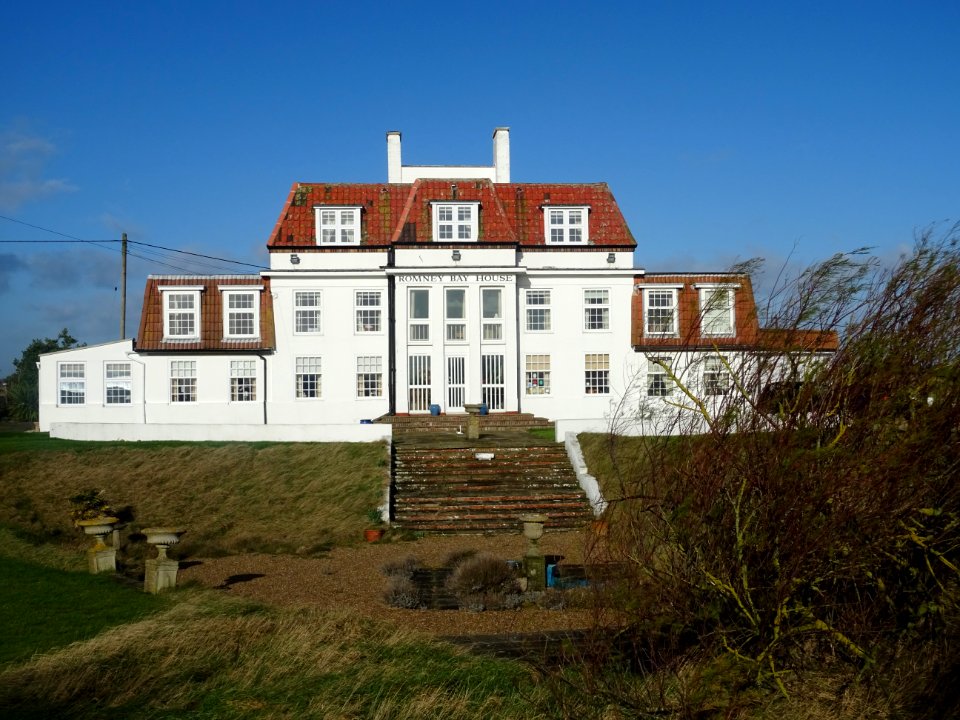 ROMNEY BAY HOUSE CLOUGH WILLIAMS ELLIS