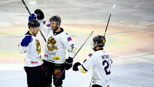 Ice Hockey - Bracknell Bees Vs Chelmsford Chieftains